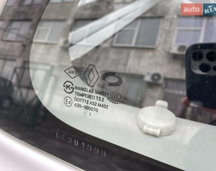 Білий Рено Колеос, об'ємом двигуна 2 л та пробігом 249 тис. км за 10200 $, фото 60 на Automoto.ua