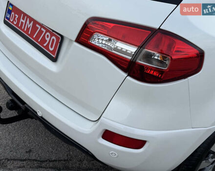 Белый Рено Колеос, объемом двигателя 2 л и пробегом 226 тыс. км за 12500 $, фото 27 на Automoto.ua