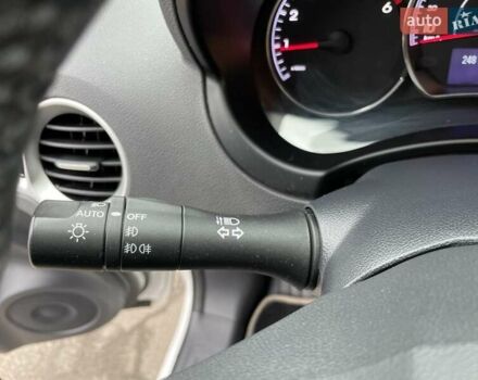 Білий Рено Колеос, об'ємом двигуна 2 л та пробігом 249 тис. км за 10200 $, фото 19 на Automoto.ua