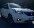 Білий Рено Колеос, об'ємом двигуна 2 л та пробігом 317 тис. км за 7700 $, фото 1 на Automoto.ua