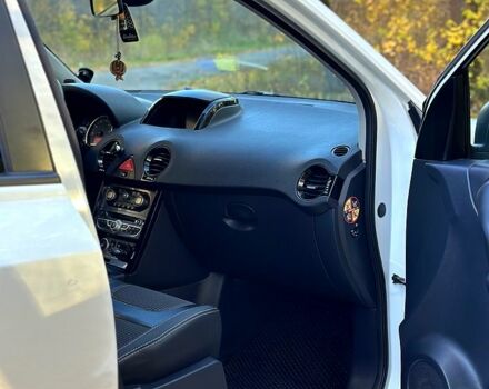 Рено Колеос 2011 в Ильинцах на Automoto.ua Белый Рено Колеос, объемом двигателя 2 л и пробегом 231 тыс. км за 10600 $, фото 3 на Automoto.ua