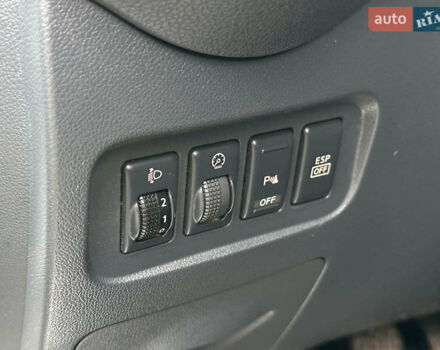 Белый Рено Колеос, объемом двигателя 2 л и пробегом 260 тыс. км за 10290 $, фото 10 на Automoto.ua