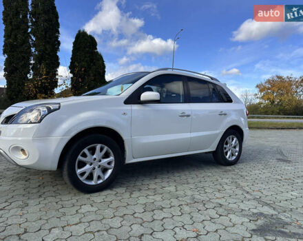 Белый Рено Колеос, объемом двигателя 2 л и пробегом 167 тыс. км за 9700 $, фото 2 на Automoto.ua