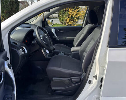 Белый Рено Колеос, объемом двигателя 2 л и пробегом 167 тыс. км за 9700 $, фото 12 на Automoto.ua