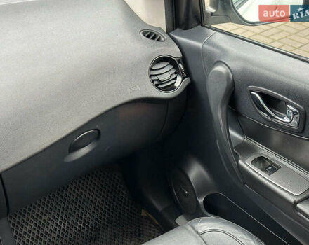 Белый Рено Колеос, объемом двигателя 2 л и пробегом 260 тыс. км за 10290 $, фото 18 на Automoto.ua