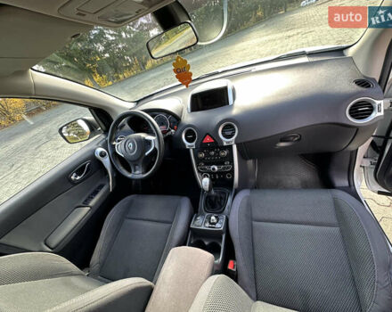 Белый Рено Колеос, объемом двигателя 2 л и пробегом 167 тыс. км за 9700 $, фото 32 на Automoto.ua