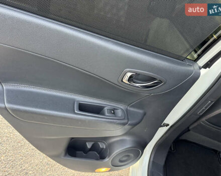 Белый Рено Колеос, объемом двигателя 2 л и пробегом 226 тыс. км за 12500 $, фото 52 на Automoto.ua