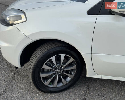 Белый Рено Колеос, объемом двигателя 2 л и пробегом 226 тыс. км за 12500 $, фото 3 на Automoto.ua