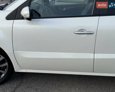 Белый Рено Колеос, объемом двигателя 2 л и пробегом 226 тыс. км за 12500 $, фото 4 на Automoto.ua