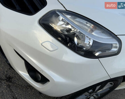 Белый Рено Колеос, объемом двигателя 2 л и пробегом 226 тыс. км за 12500 $, фото 20 на Automoto.ua