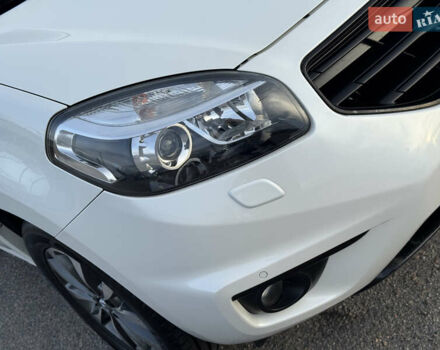 Белый Рено Колеос, объемом двигателя 2 л и пробегом 226 тыс. км за 12500 $, фото 19 на Automoto.ua