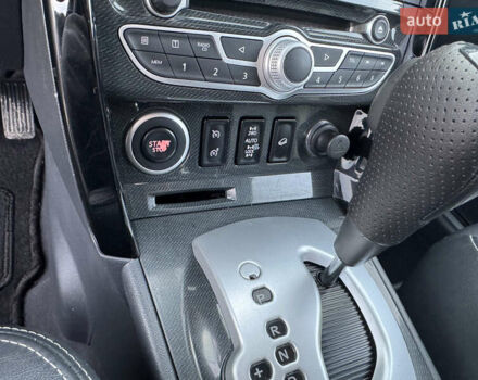 Белый Рено Колеос, объемом двигателя 2 л и пробегом 226 тыс. км за 12500 $, фото 36 на Automoto.ua