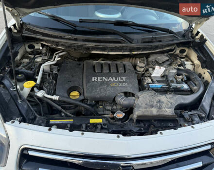Белый Рено Колеос, объемом двигателя 2 л и пробегом 260 тыс. км за 9900 $, фото 19 на Automoto.ua