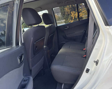 Белый Рено Колеос, объемом двигателя 2 л и пробегом 167 тыс. км за 9700 $, фото 22 на Automoto.ua