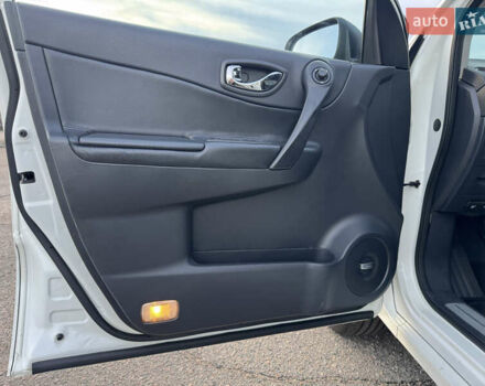 Белый Рено Колеос, объемом двигателя 2 л и пробегом 226 тыс. км за 12500 $, фото 43 на Automoto.ua