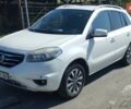 Белый Рено Колеос, объемом двигателя 2 л и пробегом 259 тыс. км за 10700 $, фото 1 на Automoto.ua