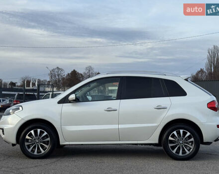 Белый Рено Колеос, объемом двигателя 2 л и пробегом 226 тыс. км за 12500 $, фото 9 на Automoto.ua