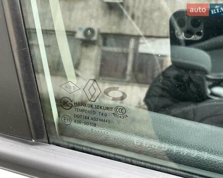 Білий Рено Колеос, об'ємом двигуна 2 л та пробігом 249 тис. км за 10200 $, фото 63 на Automoto.ua
