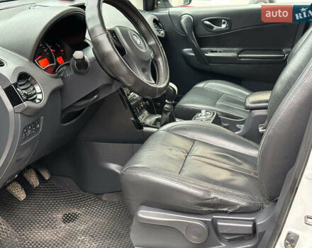 Белый Рено Колеос, объемом двигателя 2 л и пробегом 260 тыс. км за 10290 $, фото 6 на Automoto.ua