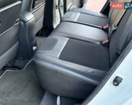 Білий Рено Колеос, об'ємом двигуна 2 л та пробігом 180 тис. км за 12300 $, фото 37 на Automoto.ua