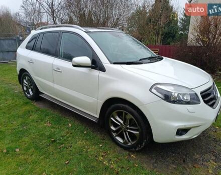 Белый Рено Колеос, объемом двигателя 2 л и пробегом 250 тыс. км за 10200 $, фото 6 на Automoto.ua