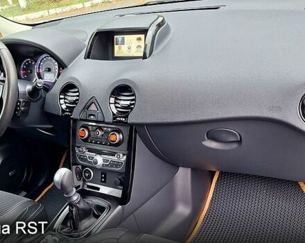 Белый Рено Колеос, объемом двигателя 2 л и пробегом 248 тыс. км за 12900 $, фото 7 на Automoto.ua