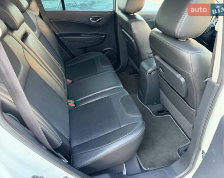 Білий Рено Колеос, об'ємом двигуна 2 л та пробігом 180 тис. км за 12300 $, фото 62 на Automoto.ua