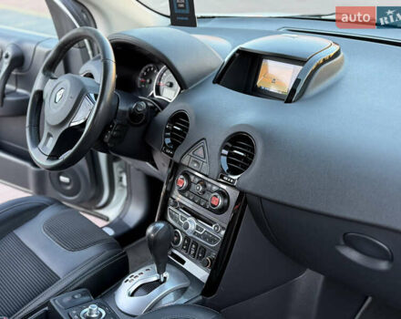 Білий Рено Колеос, об'ємом двигуна 2 л та пробігом 180 тис. км за 12300 $, фото 27 на Automoto.ua