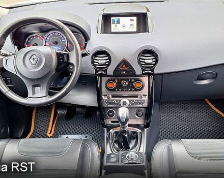 Белый Рено Колеос, объемом двигателя 2 л и пробегом 248 тыс. км за 12900 $, фото 6 на Automoto.ua