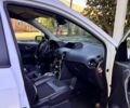 Белый Рено Колеос, объемом двигателя 2 л и пробегом 260 тыс. км за 11000 $, фото 4 на Automoto.ua