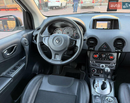 Білий Рено Колеос, об'ємом двигуна 2 л та пробігом 180 тис. км за 12300 $, фото 65 на Automoto.ua