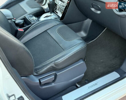 Білий Рено Колеос, об'ємом двигуна 2 л та пробігом 180 тис. км за 12300 $, фото 25 на Automoto.ua