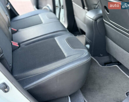 Білий Рено Колеос, об'ємом двигуна 2 л та пробігом 180 тис. км за 12300 $, фото 32 на Automoto.ua