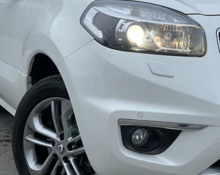 Белый Рено Колеос, объемом двигателя 2 л и пробегом 131 тыс. км за 13800 $, фото 6 на Automoto.ua