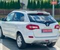 Белый Рено Колеос, объемом двигателя 2 л и пробегом 214 тыс. км за 12100 $, фото 4 на Automoto.ua