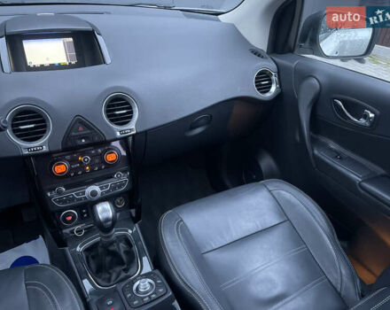 Белый Рено Колеос, объемом двигателя 2 л и пробегом 131 тыс. км за 13800 $, фото 16 на Automoto.ua