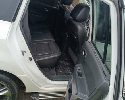 Белый Рено Колеос, объемом двигателя 2 л и пробегом 250 тыс. км за 10200 $, фото 15 на Automoto.ua