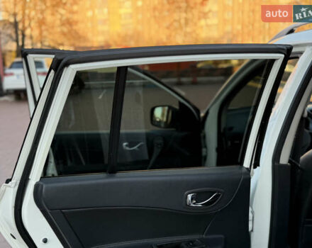 Білий Рено Колеос, об'ємом двигуна 2 л та пробігом 180 тис. км за 12300 $, фото 33 на Automoto.ua