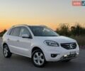 Белый Рено Колеос, объемом двигателя 2 л и пробегом 174 тыс. км за 14000 $, фото 1 на Automoto.ua