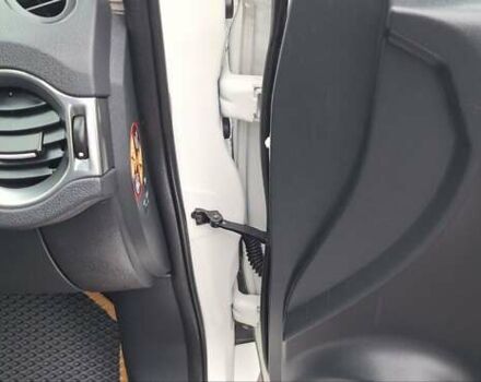 Белый Рено Колеос, объемом двигателя 2 л и пробегом 182 тыс. км за 13300 $, фото 75 на Automoto.ua