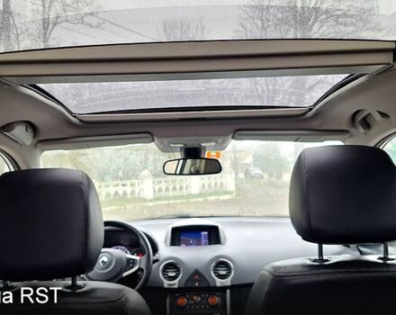 Белый Рено Колеос, объемом двигателя 2 л и пробегом 182 тыс. км за 13300 $, фото 12 на Automoto.ua