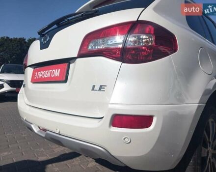 Білий Рено Колеос, об'ємом двигуна 2 л та пробігом 142 тис. км за 10700 $, фото 5 на Automoto.ua