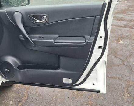 Белый Рено Колеос, объемом двигателя 2 л и пробегом 182 тыс. км за 13300 $, фото 73 на Automoto.ua