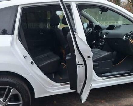 Белый Рено Колеос, объемом двигателя 2 л и пробегом 182 тыс. км за 13300 $, фото 11 на Automoto.ua