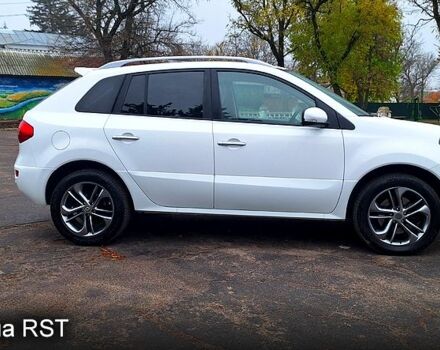 Белый Рено Колеос, объемом двигателя 2 л и пробегом 182 тыс. км за 13300 $, фото 4 на Automoto.ua