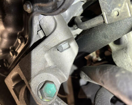 Белый Рено Колеос, объемом двигателя 2 л и пробегом 268 тыс. км за 6606 $, фото 5 на Automoto.ua