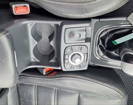 Белый Рено Колеос, объемом двигателя 2 л и пробегом 182 тыс. км за 13300 $, фото 117 на Automoto.ua