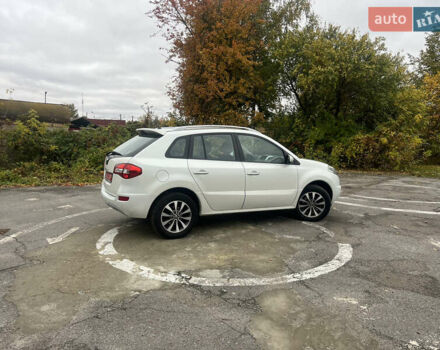 Рено Колеос 2013 в Конотопе на Automoto.ua Белый Рено Колеос, объемом двигателя 2 л и пробегом 254 тыс. км за 11700 $, фото 4 на Automoto.ua