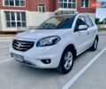 Белый Рено Колеос, объемом двигателя 2 л и пробегом 135 тыс. км за 12000 $, фото 1 на Automoto.ua