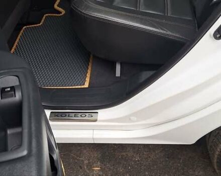 Белый Рено Колеос, объемом двигателя 2 л и пробегом 182 тыс. км за 13300 $, фото 58 на Automoto.ua